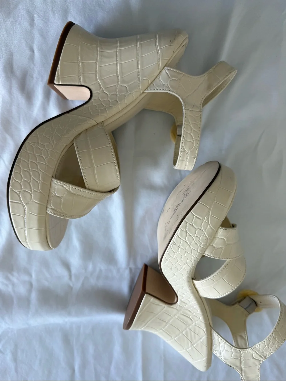 Circus by Sam Edelman croc embossed